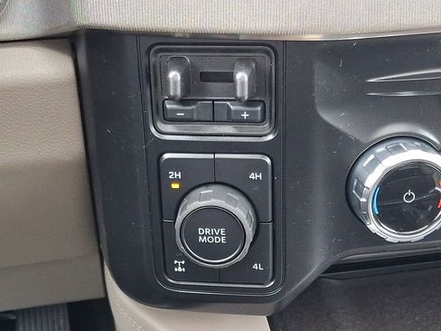 New 2026 Ford F250 Platinum w/ Platinum Plus Package AWD/4WD image 17