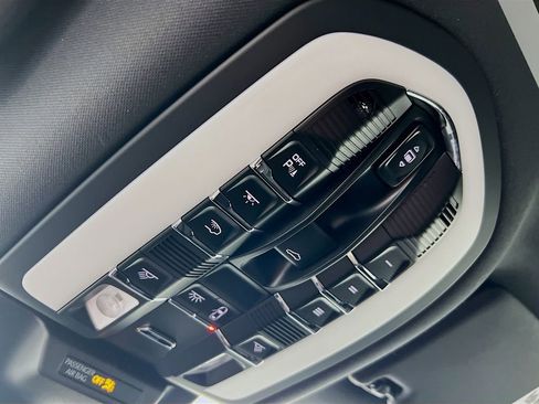 New 2026 Porsche Macan S image 14