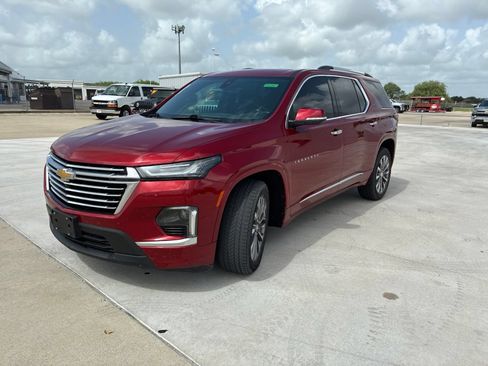 Used 2022 Chevrolet Traverse Premier w/ LPO, Floor Liner Package AWD/4WD image 7