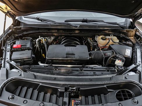 Used 2021 Chevrolet Suburban Premier w/ Premium Package image 57