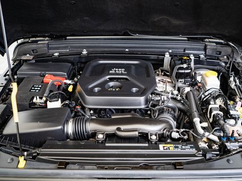 Used 2019 Jeep Wrangler Sport S image 36