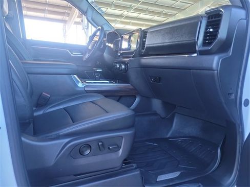 Certified 2024 GMC Sierra 1500 SLT w/ SLT Premium Package image 21