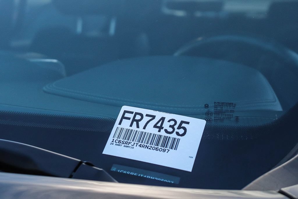 Used 2024 RAM 1500 Laramie AWD/4WD image 30
