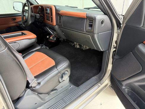 Used 2002 Chevrolet Silverado 3500 4X2 4dr Extended Cab image 22