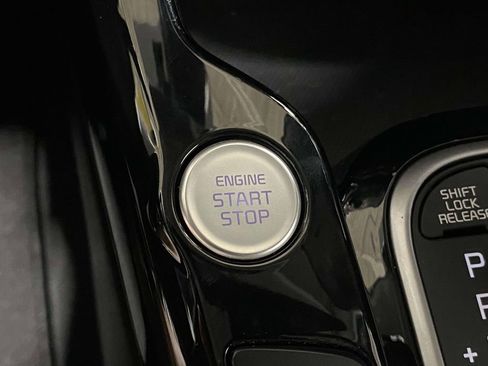 Used 2023 Kia Soul S FWD image 25