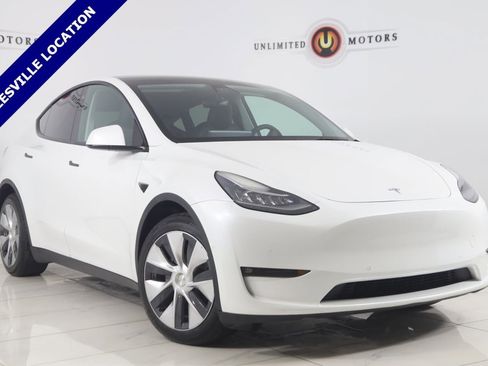 Used 2021 Tesla Model Y Long Range image 1