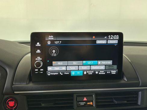 Used 2024 Honda Pilot Touring image 16