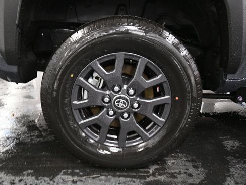 Used 2025 Toyota 4Runner SR5 image 29