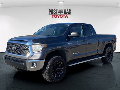 Used 2019 Toyota Tundra SR5 w/ SR5 Convenience Package image 3