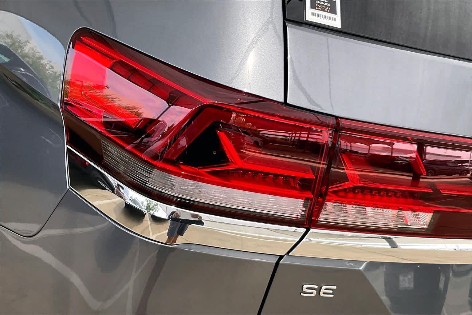 Used 2024 Volkswagen Atlas SE FWD image 29