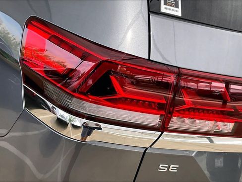 Used 2024 Volkswagen Atlas SE FWD image 29