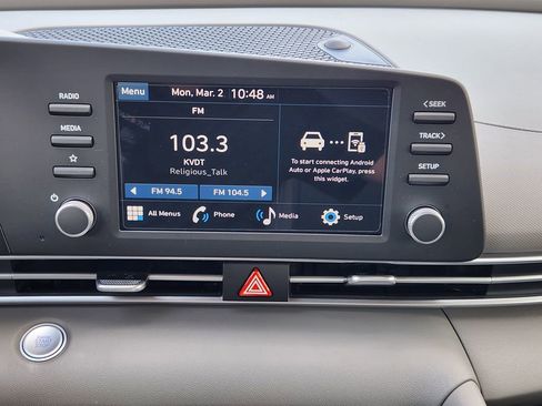 Certified 2025 Hyundai Elantra Sport image 16