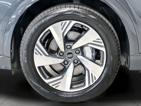 New 2025 Audi Q6 e-tron Premium Plus image 25