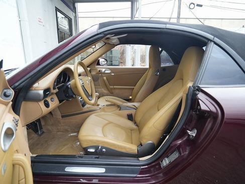 Used 2006 Porsche 911 Carrera 4 image 22