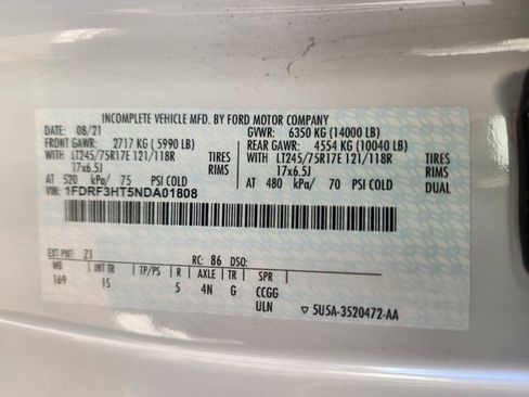 Certified 2022 Ford F350 XL w/ Power Equipment Group image 25