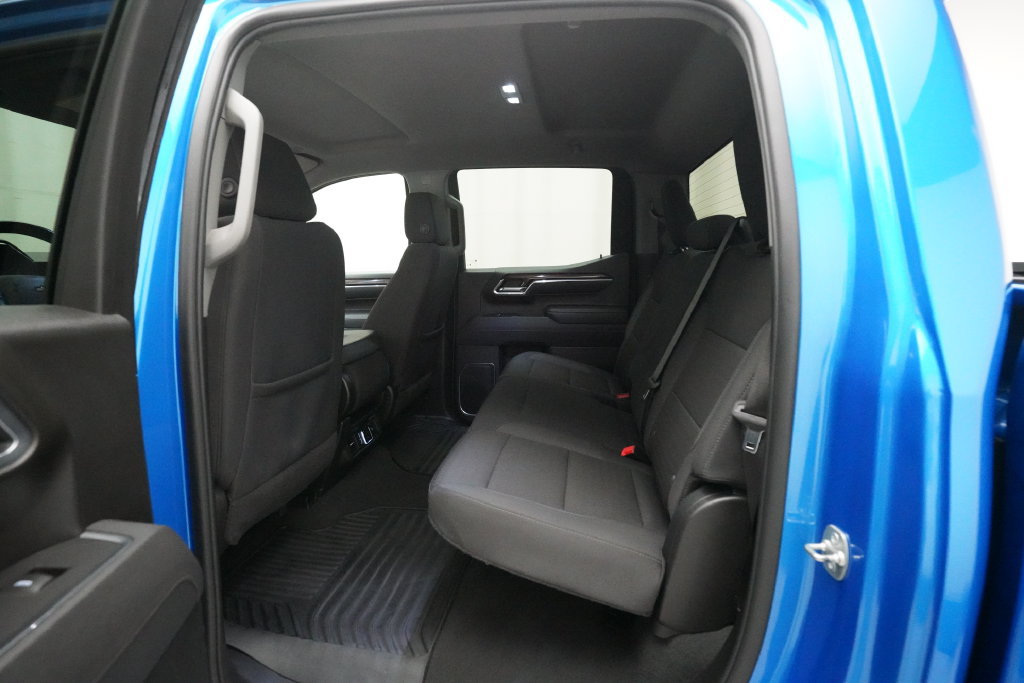 Used 2025 Chevrolet Silverado 1500 LT AWD/4WD image 15