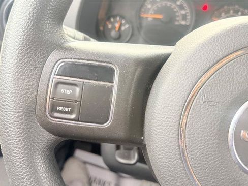 Used 2017 Jeep Patriot Sport w/ Power Value Group AWD/4WD image 16