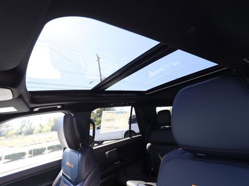 New 2026 Ford Expedition Tremor image 6