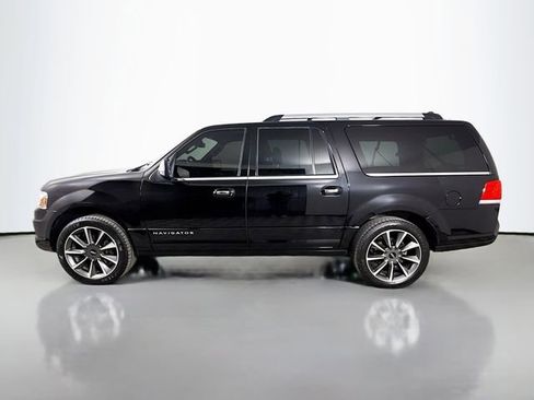 Used 2016 Lincoln Navigator L Reserve image 4