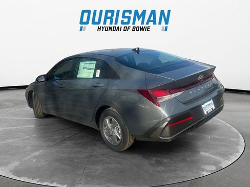 New 2026 Hyundai Elantra SE FWD image 4
