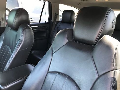 Used 2013 Buick Enclave Leather image 7