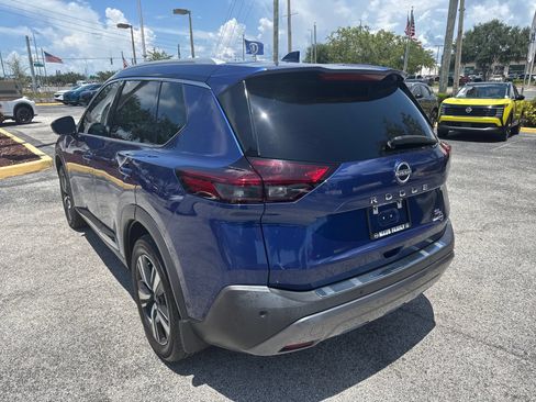 Certified 2022 Nissan Rogue SL w/ SL Premium Package FWD image 14