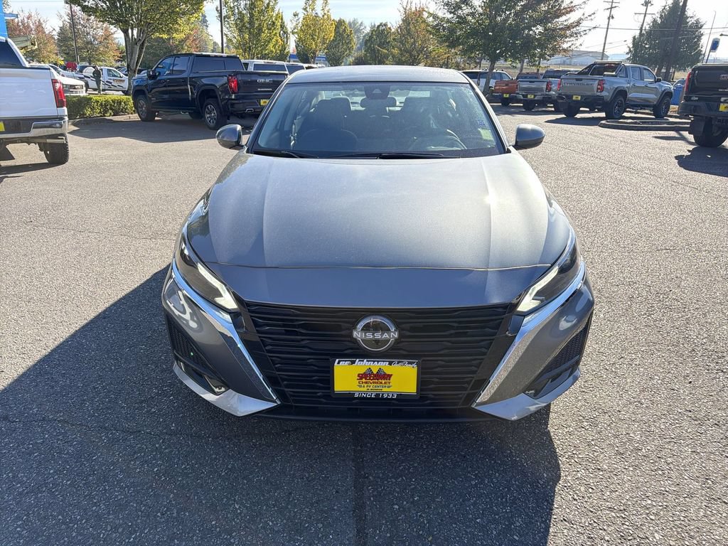 Used 2023 Nissan Altima 2.5 SV FWD image 4
