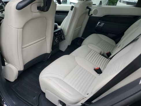 Certified 2025 Land Rover Discovery S AWD/4WD image 8