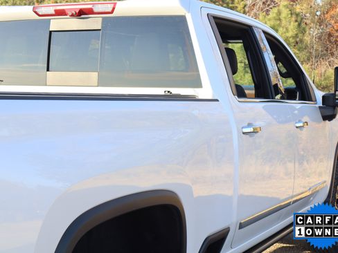 Used 2025 Chevrolet Silverado 2500 High Country w/ High Country Premium Package image 6