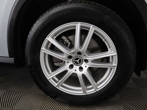 Certified 2025 Mercedes-Benz GLC 300 image 33