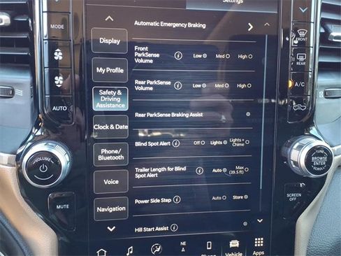 Used 2022 RAM 1500 Laramie w/ Laramie Southwest Edition image 9