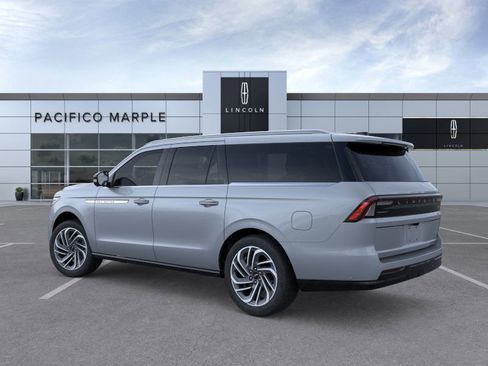 New 2026 Lincoln Navigator L Reserve image 4