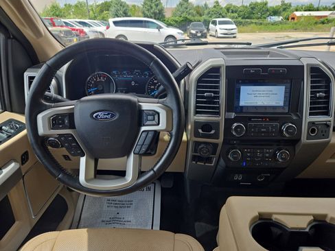Used 2017 Ford F150 Lariat RWD image 18