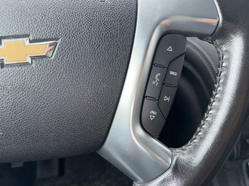 Used 2017 Chevrolet Traverse LT w/ Style and Technology Package image 37
