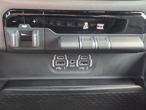 Used 2023 RAM 1500 Big Horn image 27