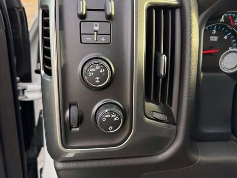 Used 2016 Chevrolet Silverado 1500 LT image 18