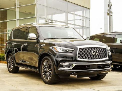 Certified 2023 INFINITI QX80 Sensory w/ Cargo Package AWD/4WD image 4