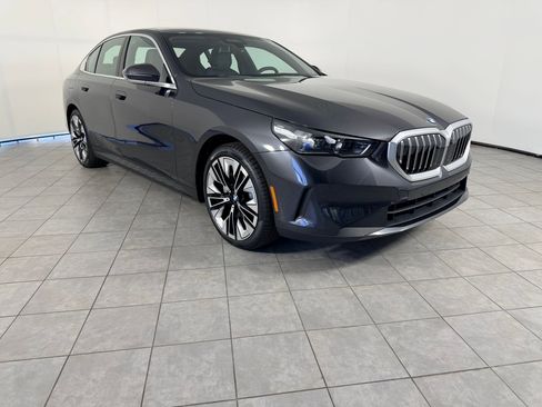 New 2026 BMW 530i image 7