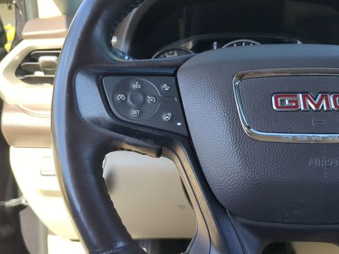 Used 2017 GMC Acadia Denali w/ Technology Package image 31