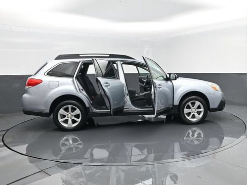 Used 2014 Subaru Outback 2.5i Premium AWD/4WD image 27