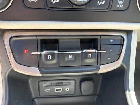 Used 2023 GMC Terrain Denali AWD/4WD image 24
