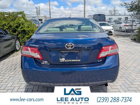 Used 2011 Toyota Camry LE image 4