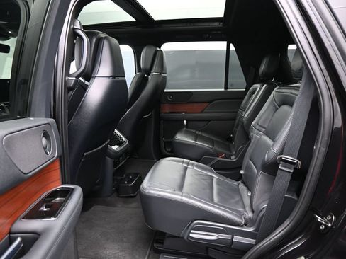 Used 2023 Lincoln Navigator Reserve AWD/4WD image 31