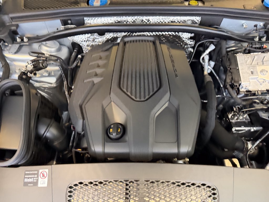 New 2026 Porsche Macan AWD/4WD image 27