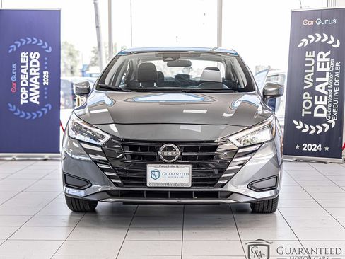 Used 2025 Nissan Versa SV FWD image 2