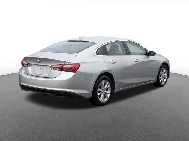 Used 2019 Chevrolet Malibu LT w/ Driver Confidence Package FWD image 3
