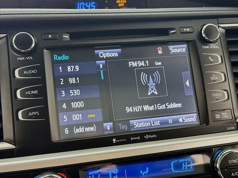 Used 2019 Toyota Highlander XLE image 17