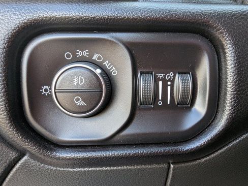 Used 2024 RAM 2500 Laramie AWD/4WD image 18