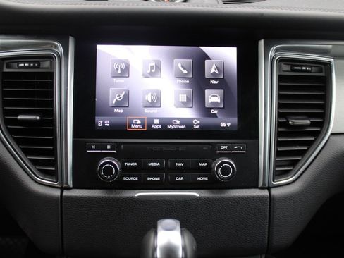 Certified 2017 Porsche Macan GTS image 27