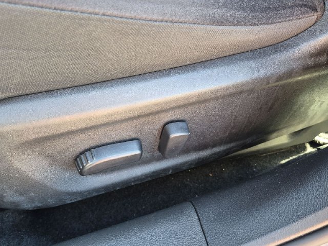 Used 2025 Nissan Altima 2.5 SV FWD image 13